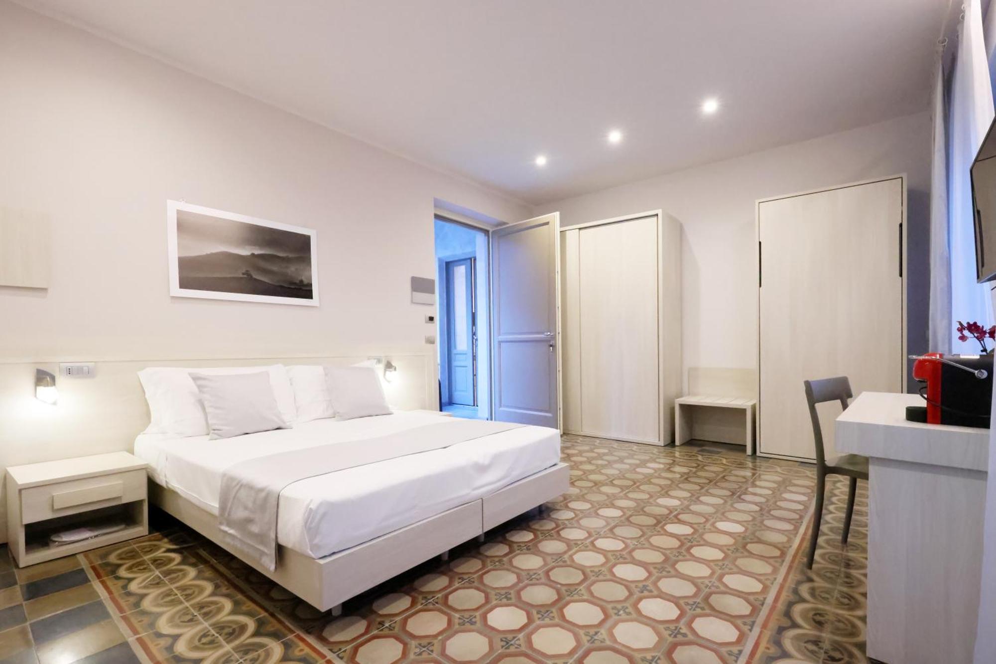 Palazzo Belli Bed & Breakfast Alba  Exterior photo