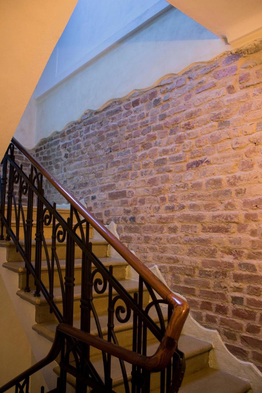Palazzo Belli Bed & Breakfast Alba  Exterior photo